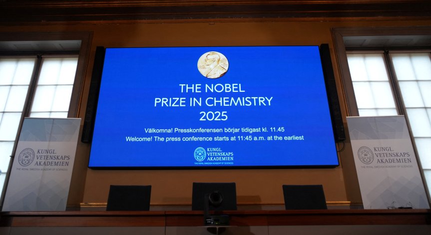Трима учени поделиха Нобеловата награда за химия
