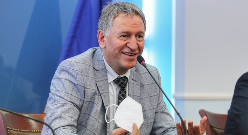 Министър Кацаров представя план за действие при нова вълна от Ковид-19