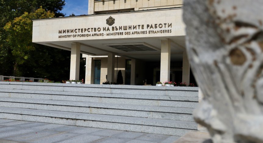 МВнР уволнява тъщата на удушения Пейо Пеев