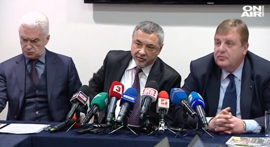 Волен Сидеров в предизборна битка с Бойко Борисов и Корнелия Нинова