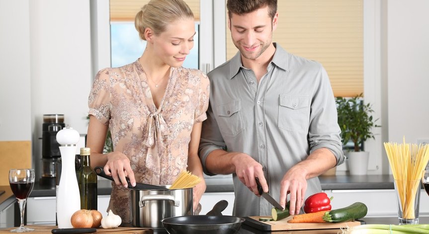 Разходите на българските домакинства растат по-бързо от доходите