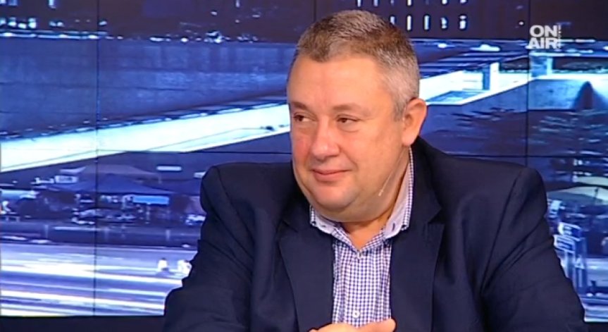 Експерт: От кризата между Русия и Украйна печели политическият елит и на двете страни