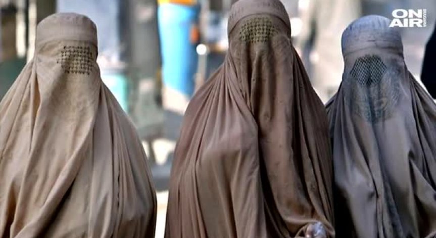 Австрия забрани носенето на бурки и маски на обществени места