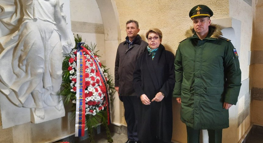 Митрофанова пак се качи на Шипка ден по-рано (+СНИМКИ)