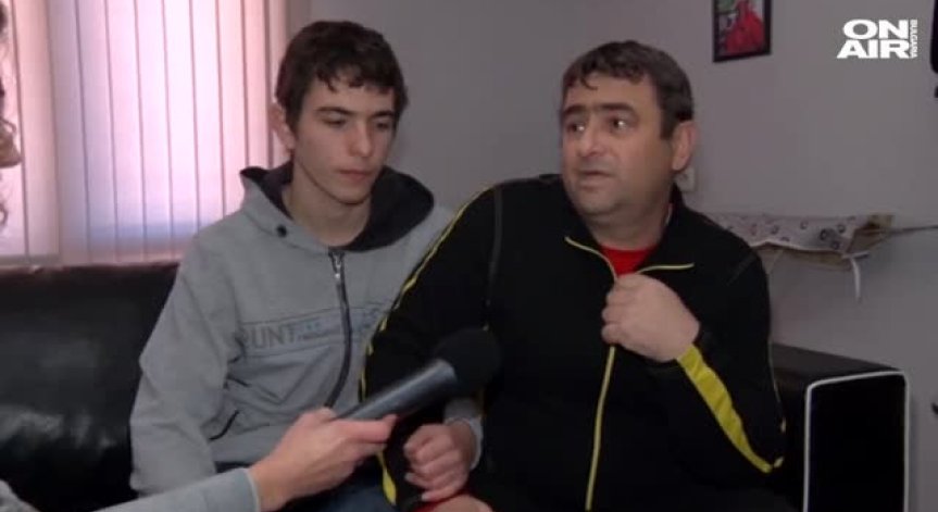 Зов за помощ от Ямбол: Дете събира пари за лечението на баща си