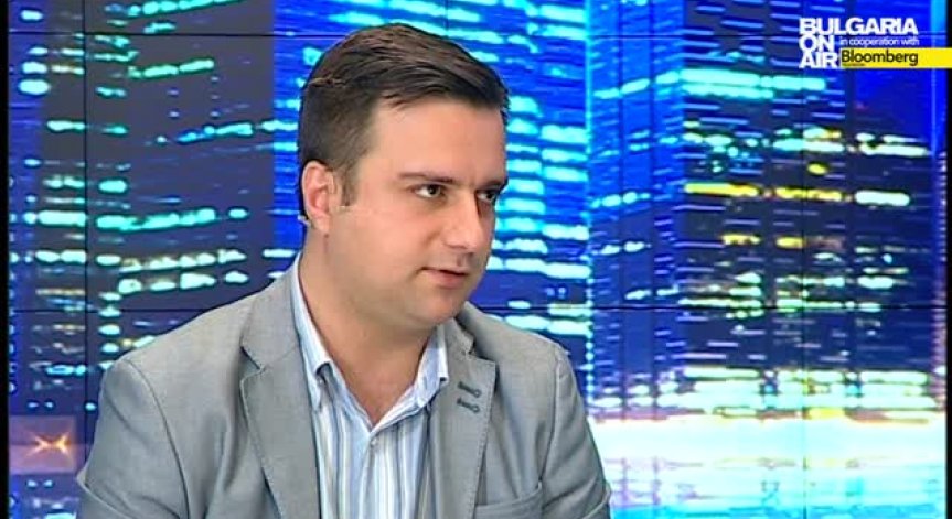 Предизборната кампания е изключително слаба, коментира политолог