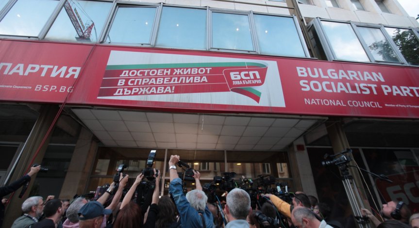 БСП брои паралелно гласовете и не коментира резултатите