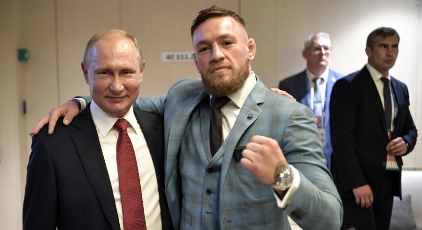 МакГрегър на турне в Русия: Дал първата си бутилка уиски на президента Путин