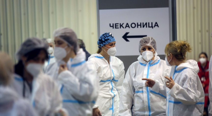 Отново в клас, но срещу два теста за Ковид-19 седмично - ето къде