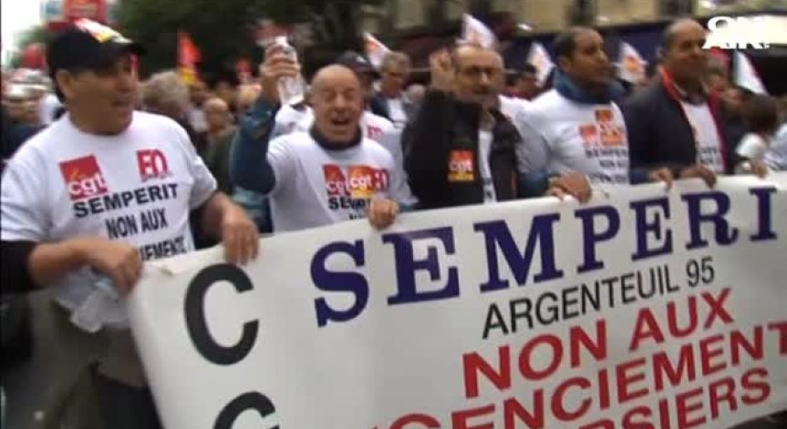 Десетки хиляди във Франция протестираха срещу трудовите реформи на Макрон