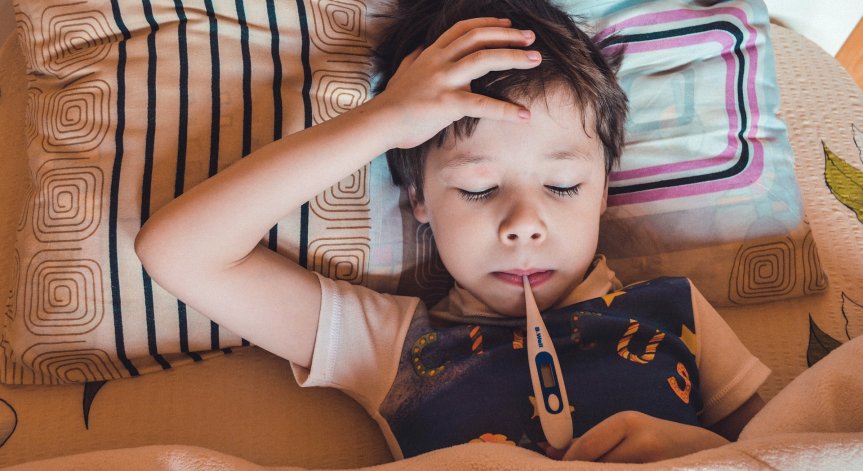 Как да действаме при висока температура на детето?