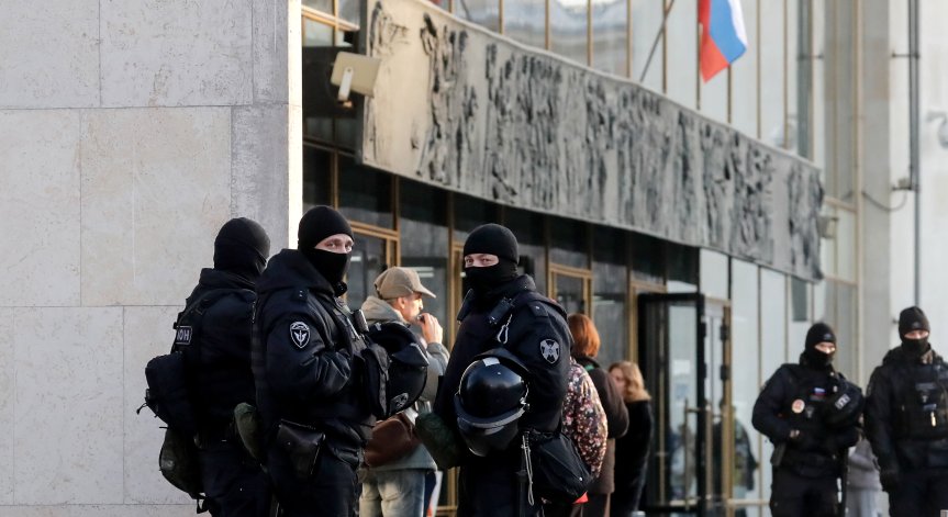 Заподозреният е задържан.