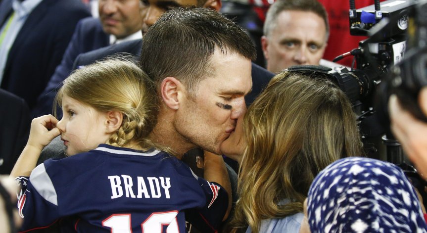 Вижда ли се краят? Том Брейди и Жизел Бюндхен вече не живеят заедно