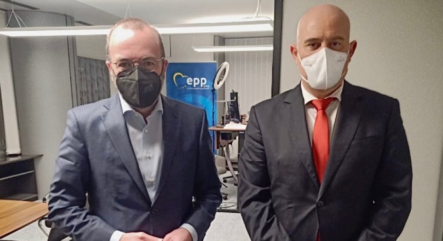 Иван Гешев обсъди съдебната реформа с Манфред Вебер