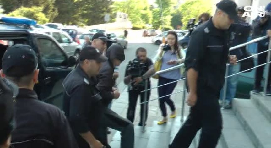 Обвиненият за убийството на 11-годишната Никол застана пред съда в Бургас