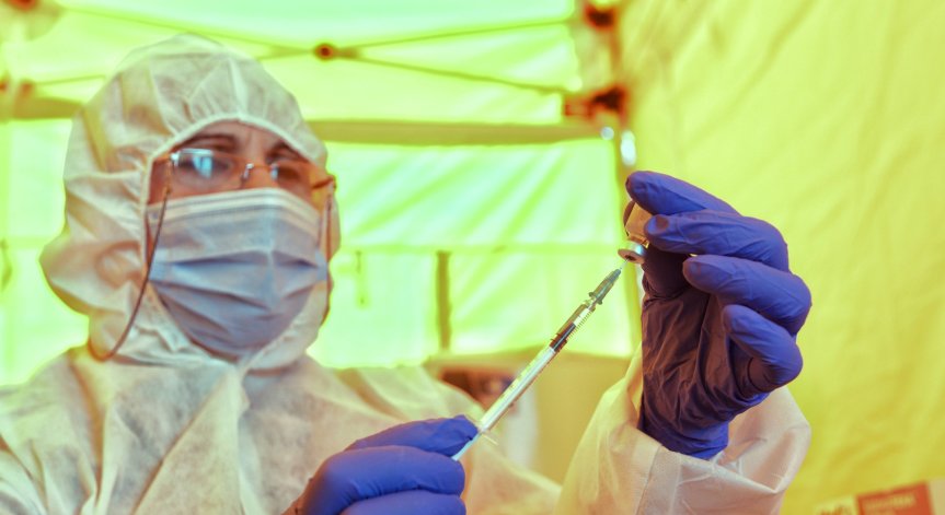 Експеримент: Какво се случва, ако всички в един град се ваксинират?