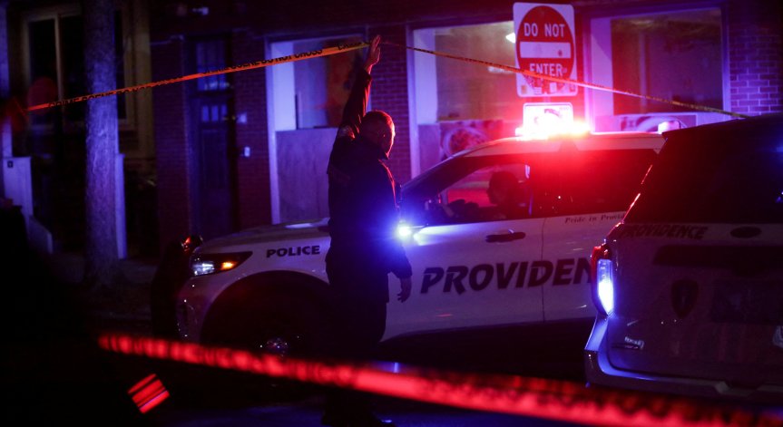 Двама загинали и девет ранени при стрелба в университет в САЩ