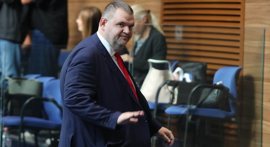 Делян Пеевски към Радев: Румене, излез и не прави партия в президентството