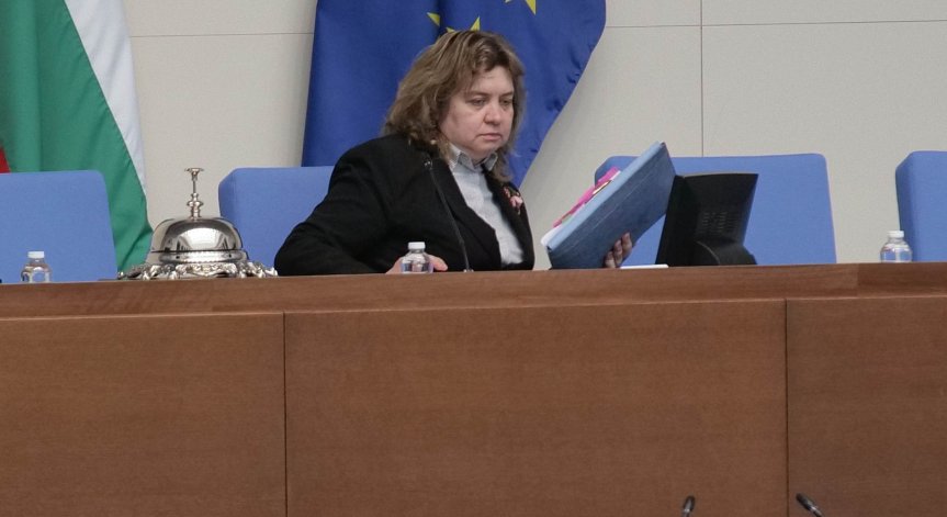 Председателят на парламента не вижда смисъл от нови избори.
