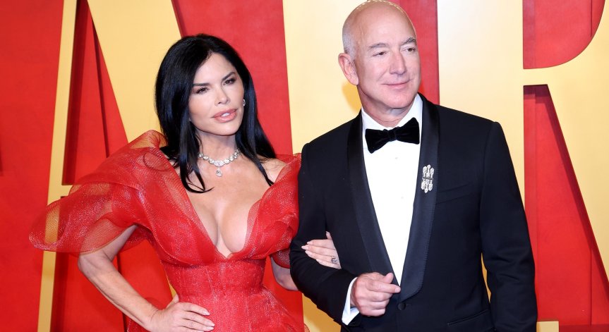 Безос загуби много пари.