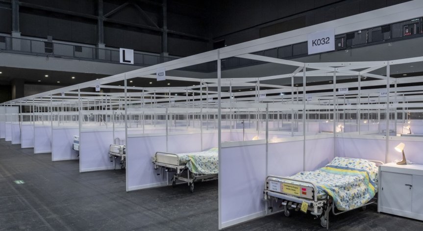 Китай изгражда над 60 временни болници, за да постигне стратегията за нулев Ковид