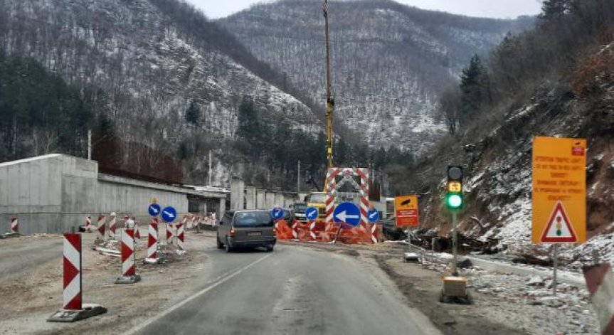 Заради лоша организация на трафика глобяват фирмите, извършили ремонта на АМ 