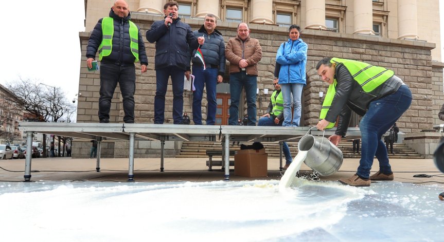 България и още 19 членки на ЕС настояха пред ЕК за отговори на фермерските проблеми