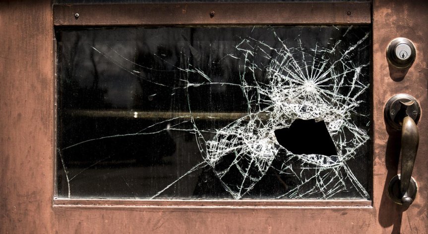 Прегръдка в смъртта - откриха застреляни съпрузи в навечерието на Независимостта на Украйна