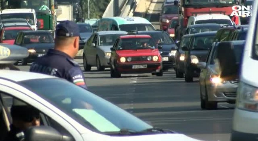 Спецакция в Бургас блокира входовете и изходите на града