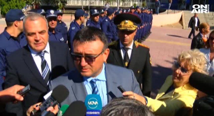Всички чакат премиерът да се завърне, за да обсъдят главния секретар на МВР