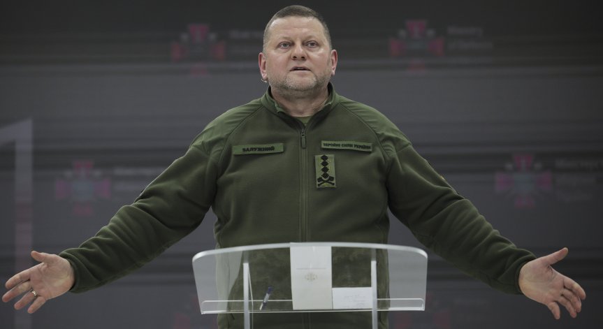 Дестабилизация в Украйна: Уволняват ген. Залужний, сблъскал се със Зеленски