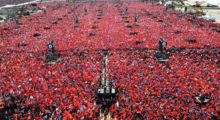 Ердоган събра близо 2 млн. души в масов предизборен митинг
