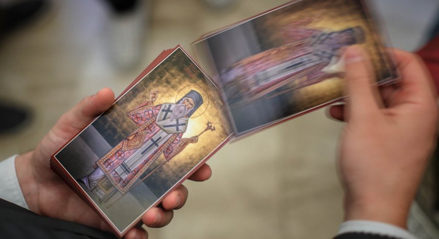 На този ден църквата призовава да се избягват ругатни и нецензурни думи.