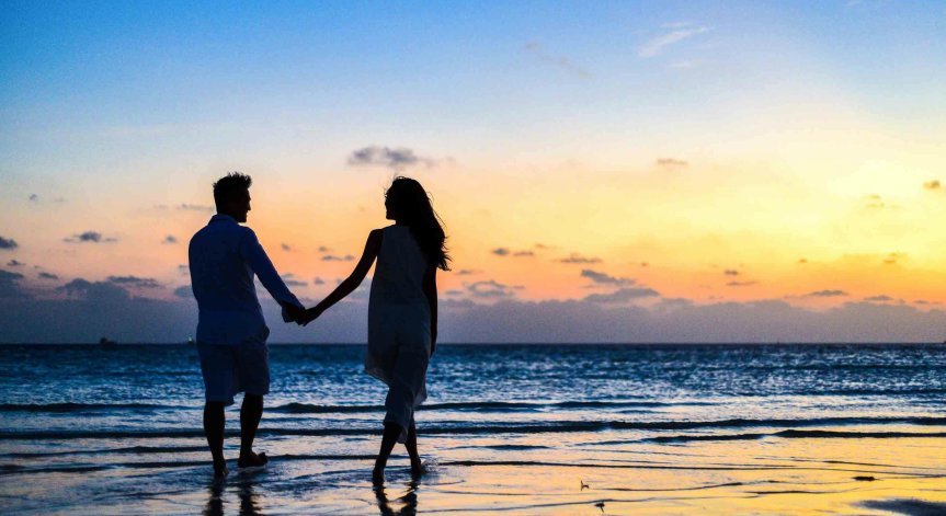 Знацитe, че той ни смята за повече от приятел