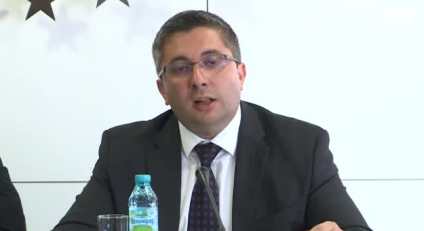 Ще бъде ли освободен Николай Нанков от поста си? Парламентът решава 