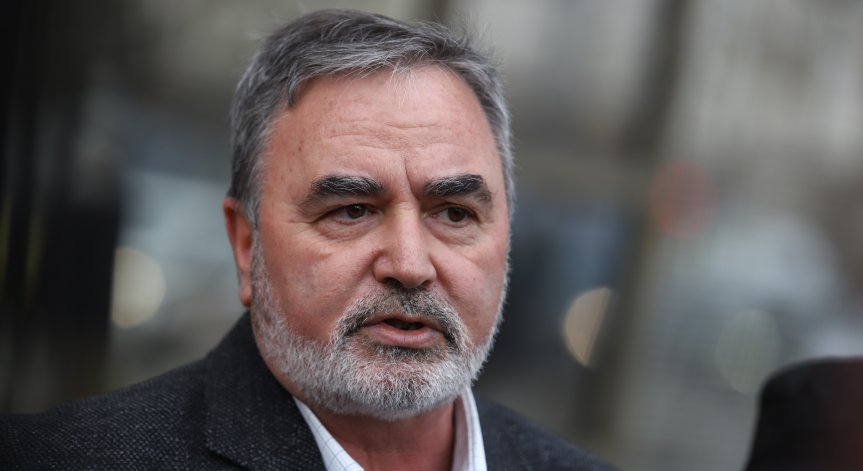 Доц. Кунчев каза дали морето ни е чисто и как е правилно да се взимат пробите