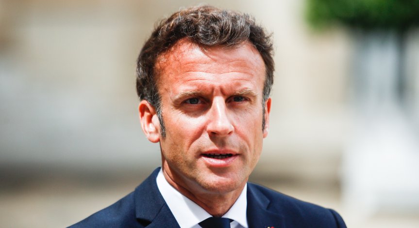 Парламентарни избори във Франция, решаващ вот за Макрон