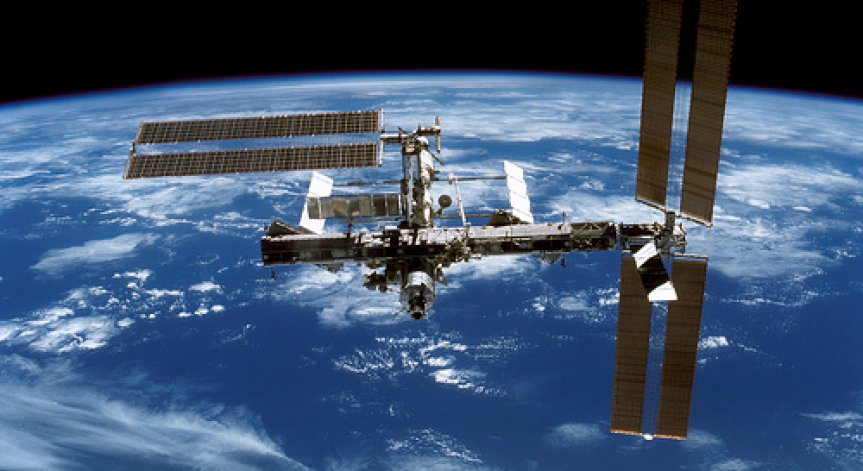 NASA евакуира МКС заради космически отпадъци