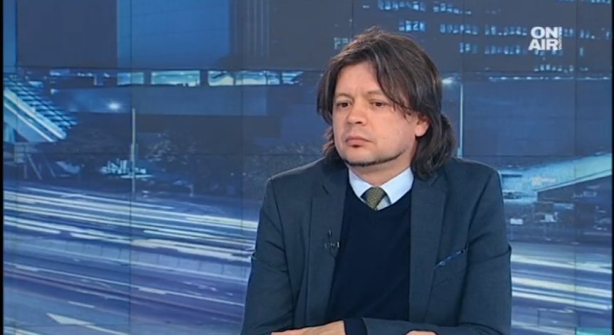 Нужни са стимули, а не санкции за справяне с мръсния въздух, смята общински съветник