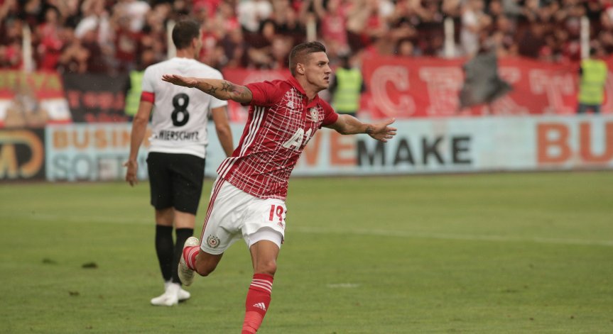 Спортният директор на 