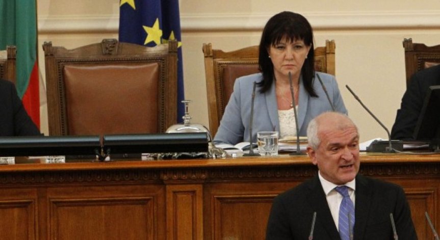Цвета Караянчева е новият шеф на НС