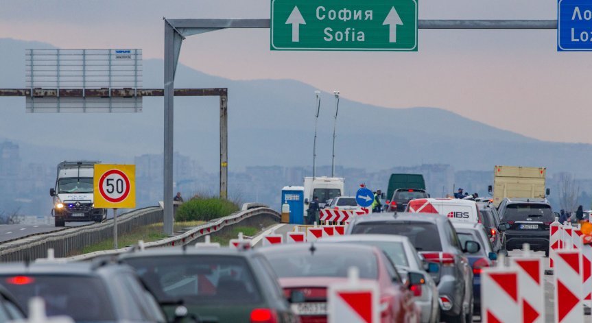 Очаква се засилен трафик в последния от поредицата почивни дни