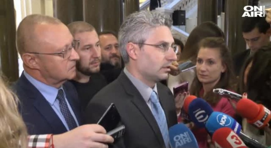 Заместникът на Цветанов се закле като депутат в парламента