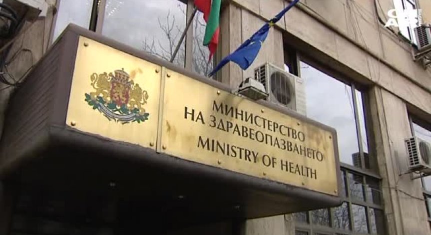 Трескаво търсене на нов здравен министър, спрягат четирима