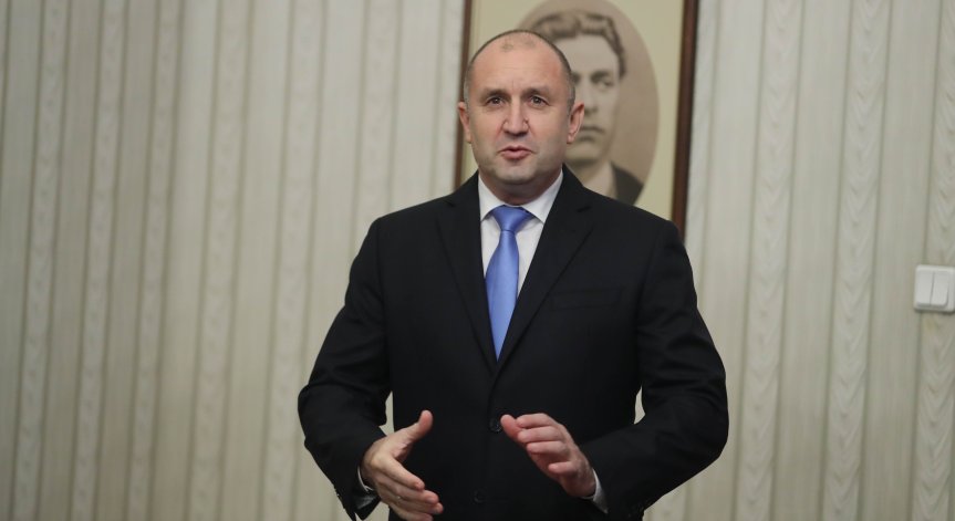 Радев започва консултациите, свиква ГЕРБ-СДС и ПП-ДБ в четвъртък