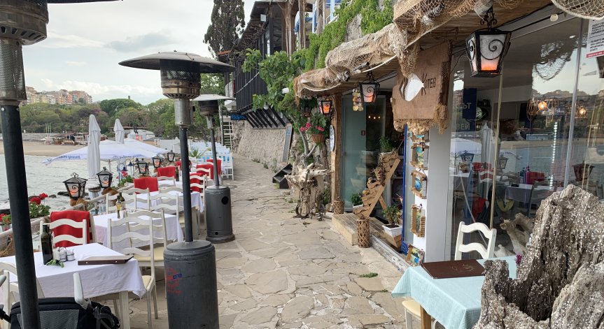 Балтова: Няма забавяне на парите за туроператорите, предприети са мерки за връщане на руските туристи