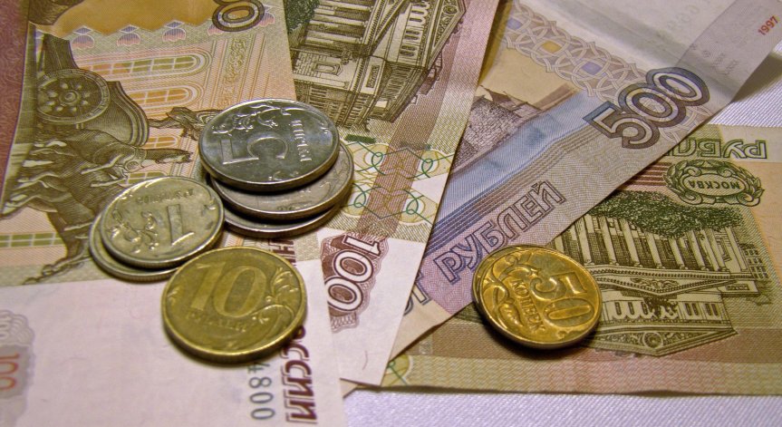 Рублата възстанови загубите си и продължава да поскъпва