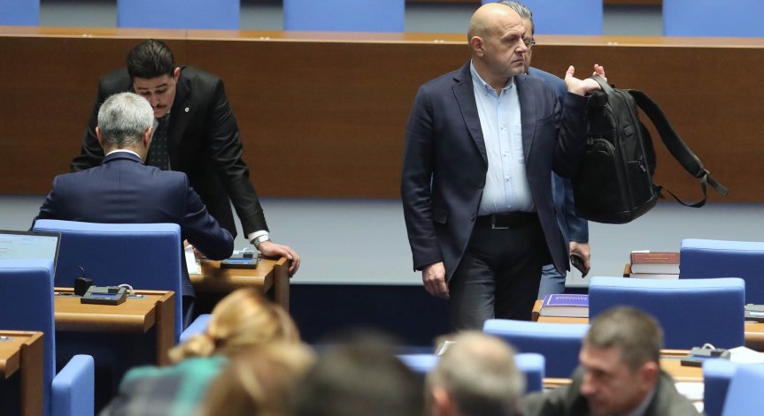 НС прие Бюджет 2024 на първо четене, депутатите гласуват данъчните закони