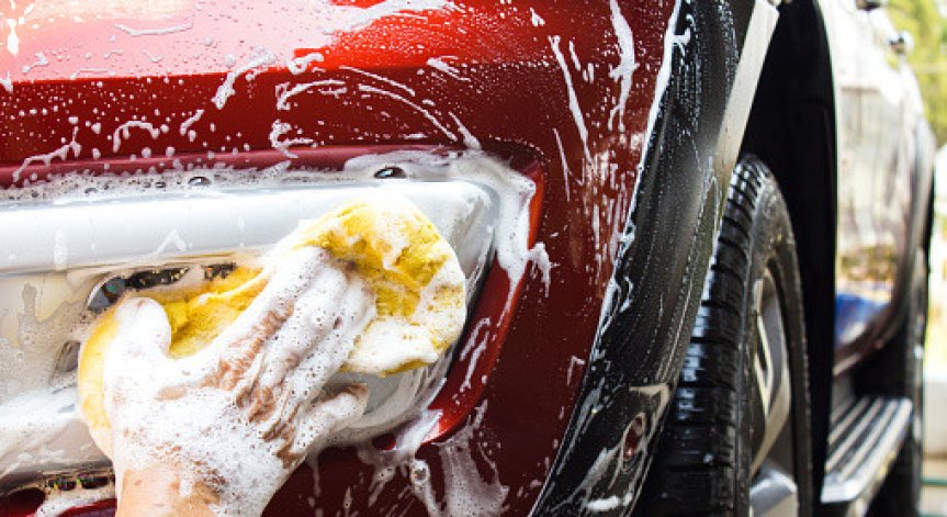 Експерти предупреждават: Честото миене на автомобилите е вредно