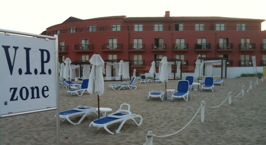 Чужденци масово купуват имоти в Слънчев бряг и Банско, богатите инвестират в Боровец